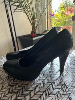 Small heels