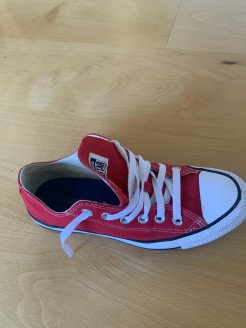 Red Converse very good condition