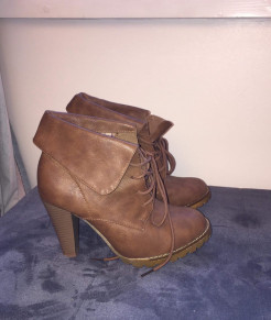 Camel brown boots Heels size 36