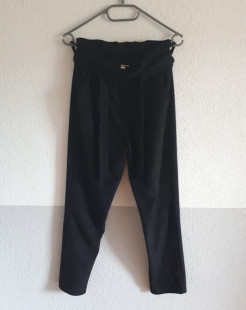 Schwarze Hose