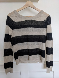 Gestreifter Pullover