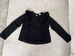 Black jumper with girl's embroidery