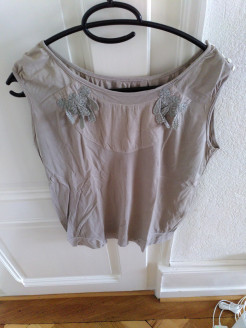 Khaki top with applications, S