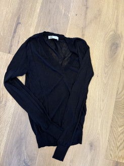 Transparent black jumper