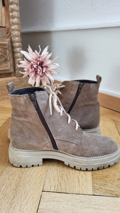 Bottines en daim beijemarron glacé