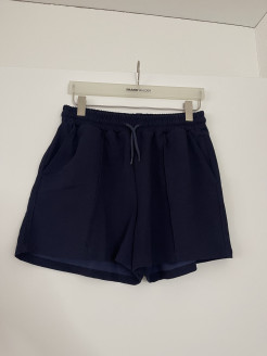 Marineblaue Shorts