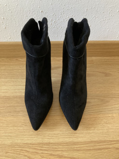 Bottines à talon noir 37