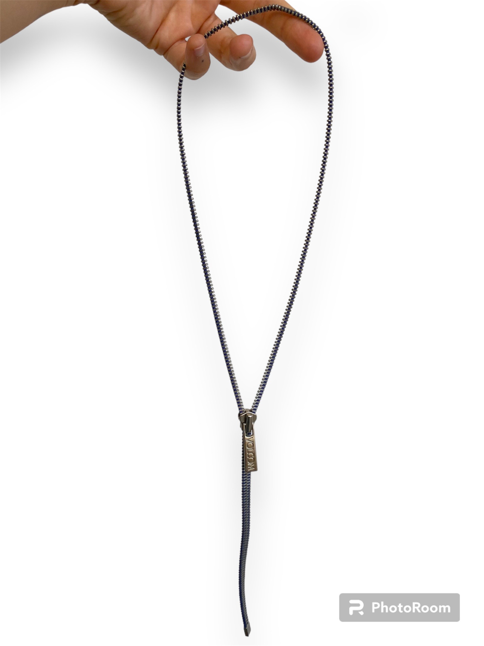 Volcom zip necklace