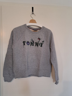 Tommy Hilfiger grey sweatshirt