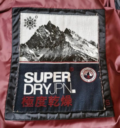 Taillierte Daunenjacke SUPER DRY JPN