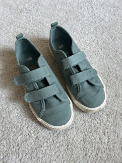 H&M canvas trainers size 32