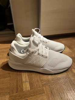 Neue New Balance Sneakers