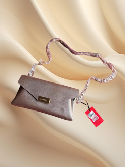 Valentino-Tasche in Champagner