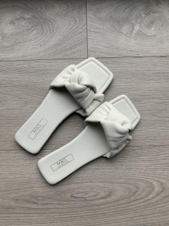 White sandals 37