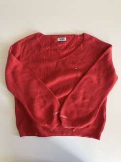 Roter Pullover