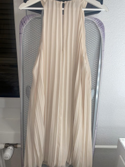 Plissee-Kleid beige