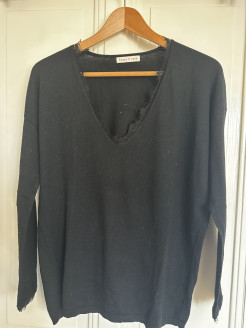 Black jumper with lace M