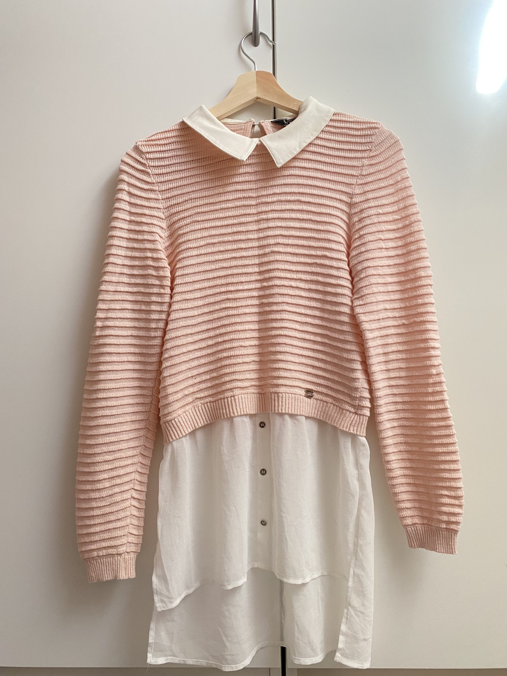 Jumper in powder pink with shirt