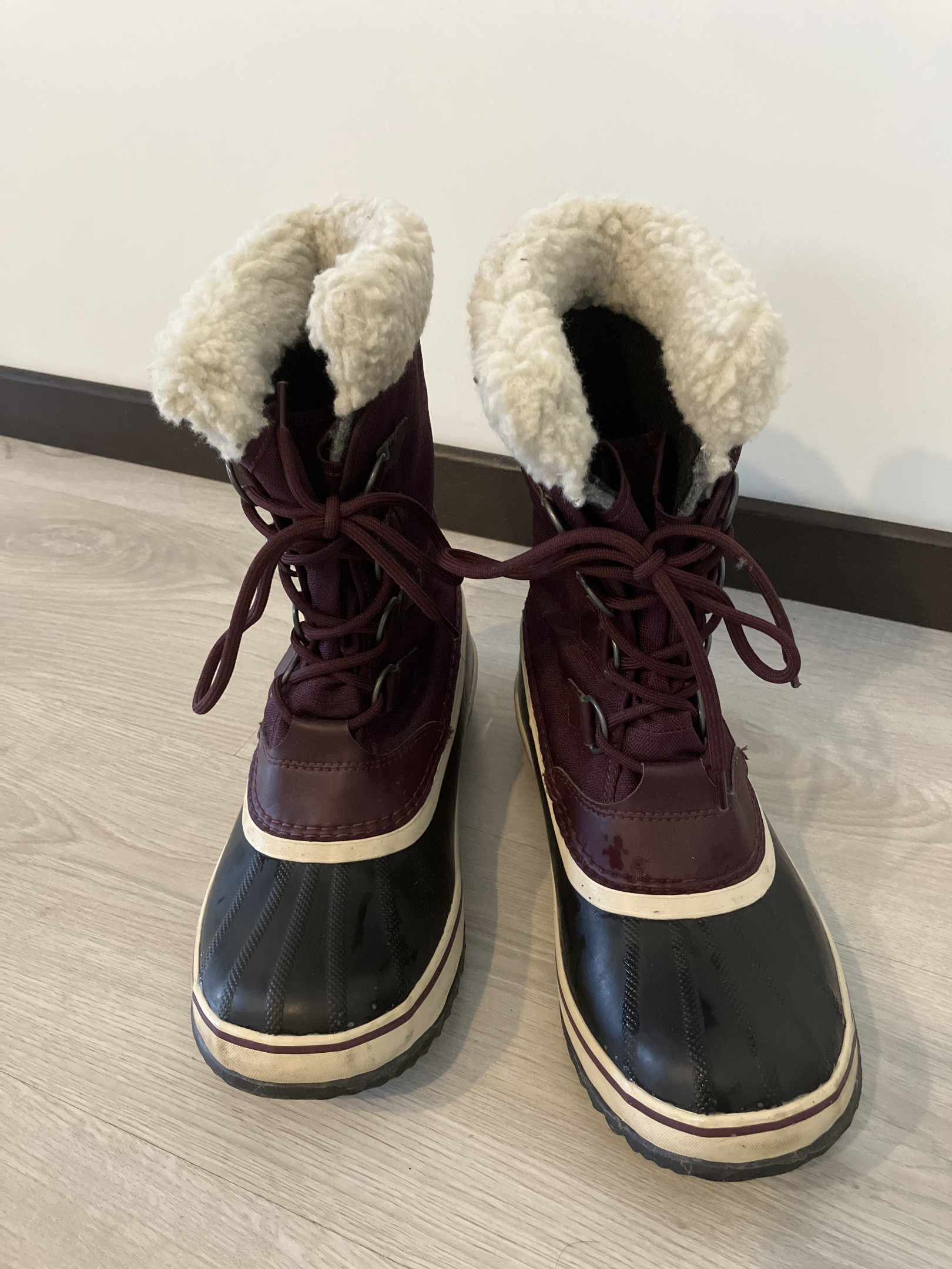 Sorel 2025 burgundy boots