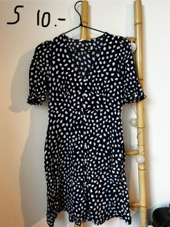 Short polka dot dress