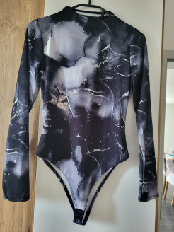 Long-sleeved bodysuit