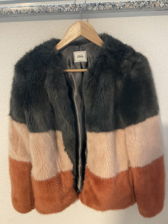 Faux fur jacket/coat