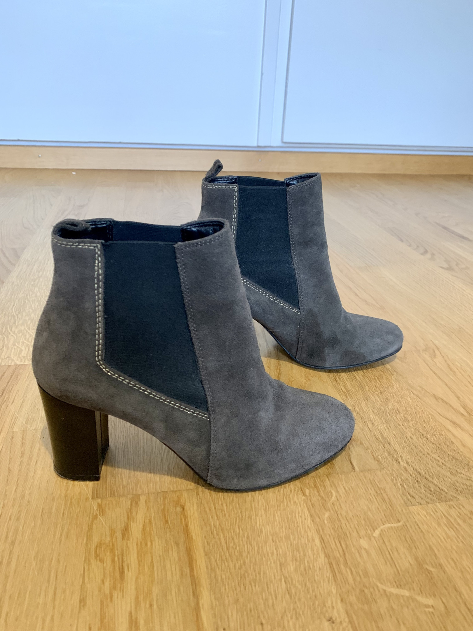 Stiefeletten mit Absätzen Größe 38