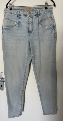 NEW MAC jeans, very light faded blue, never worn