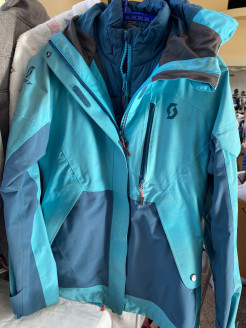 Women's ski jacket and under-jacket