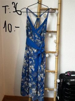 Robe mi longue bleue