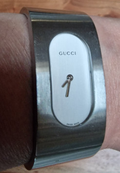 Genuine Gucci watch with hard strap