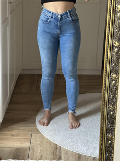 Blaue Skinny-Jeans