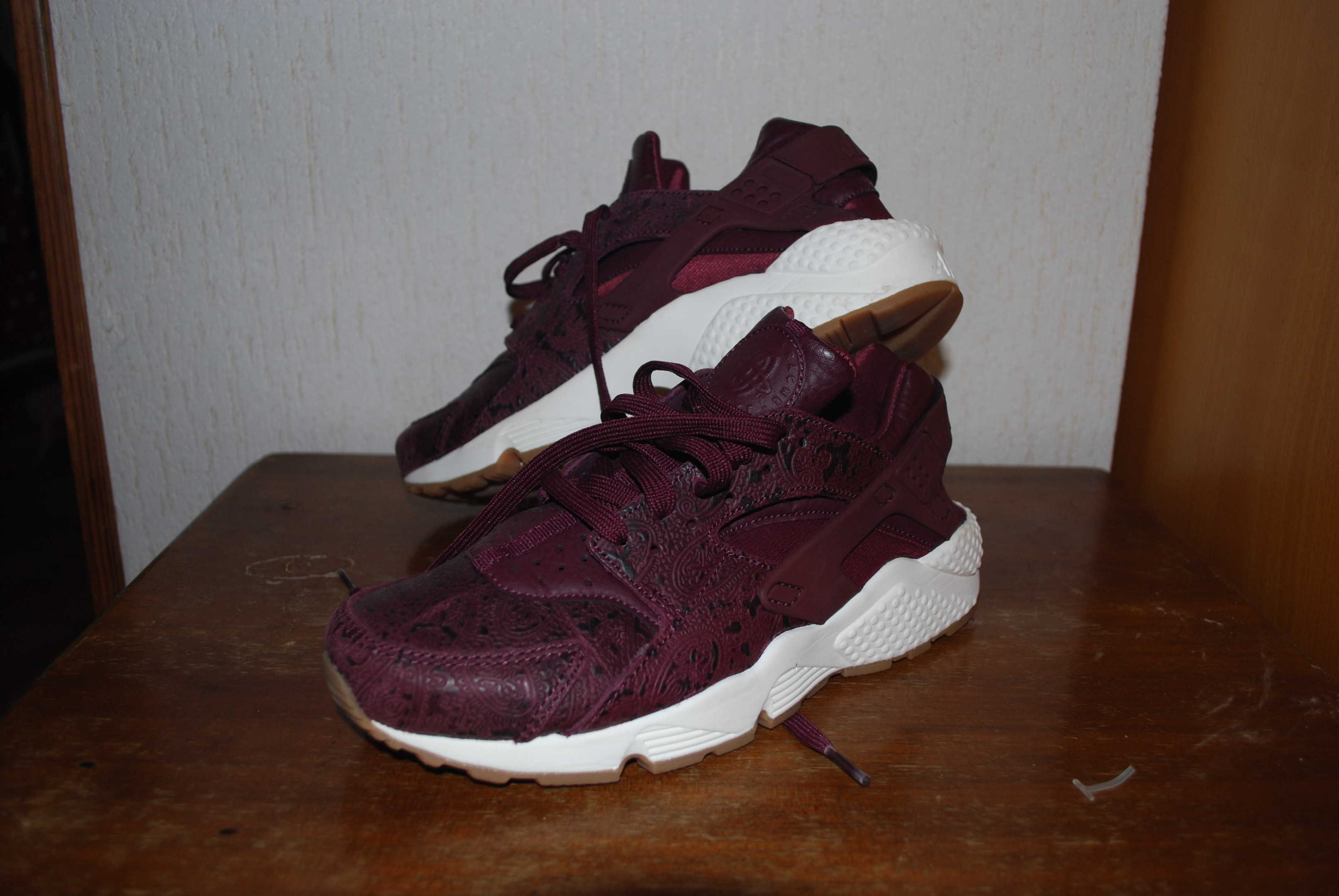 Women's nike air huarache clearance run bl casual shoes