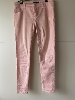 Pink trousers ONLY