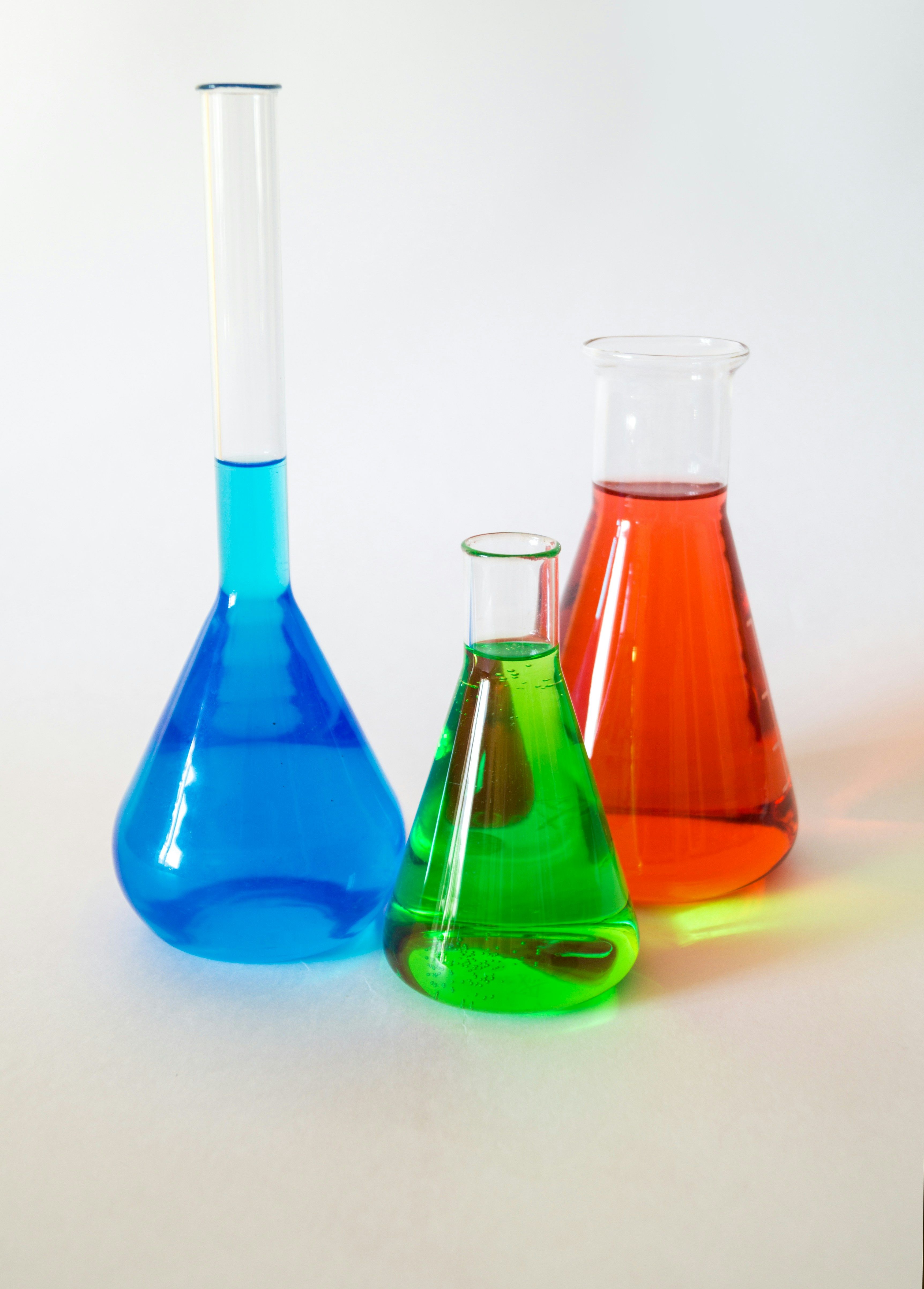 fioles mélanges chimiques