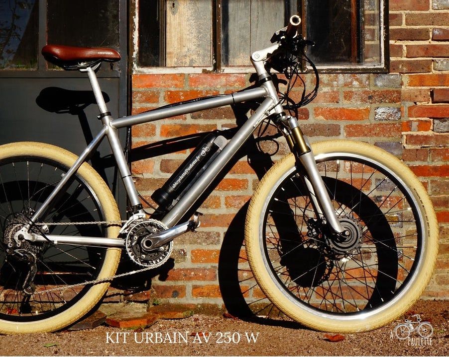 Cette roue transforme votre vieille bicyclette en vélo électrique 