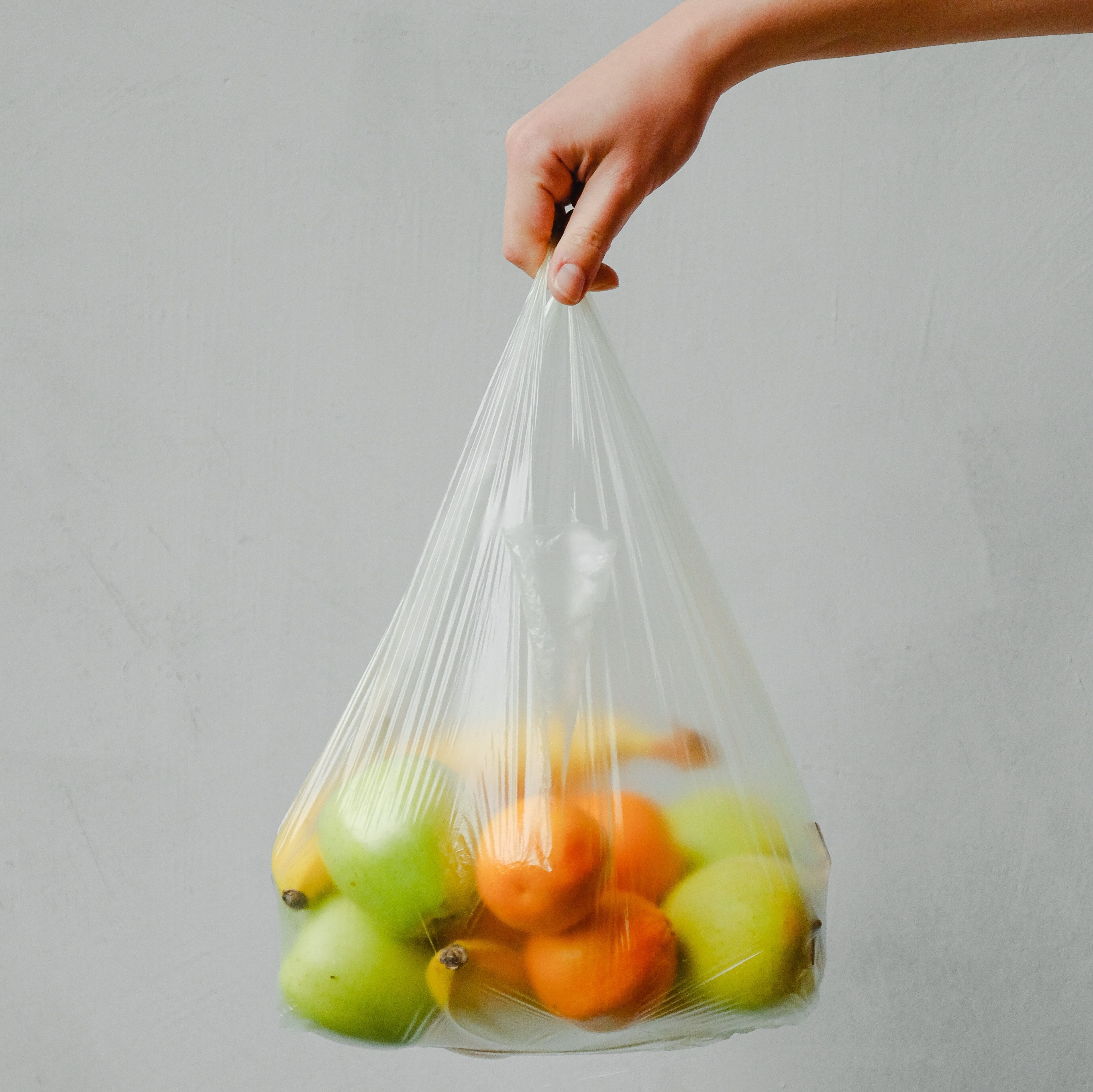 sac en bioplastique avec pommes