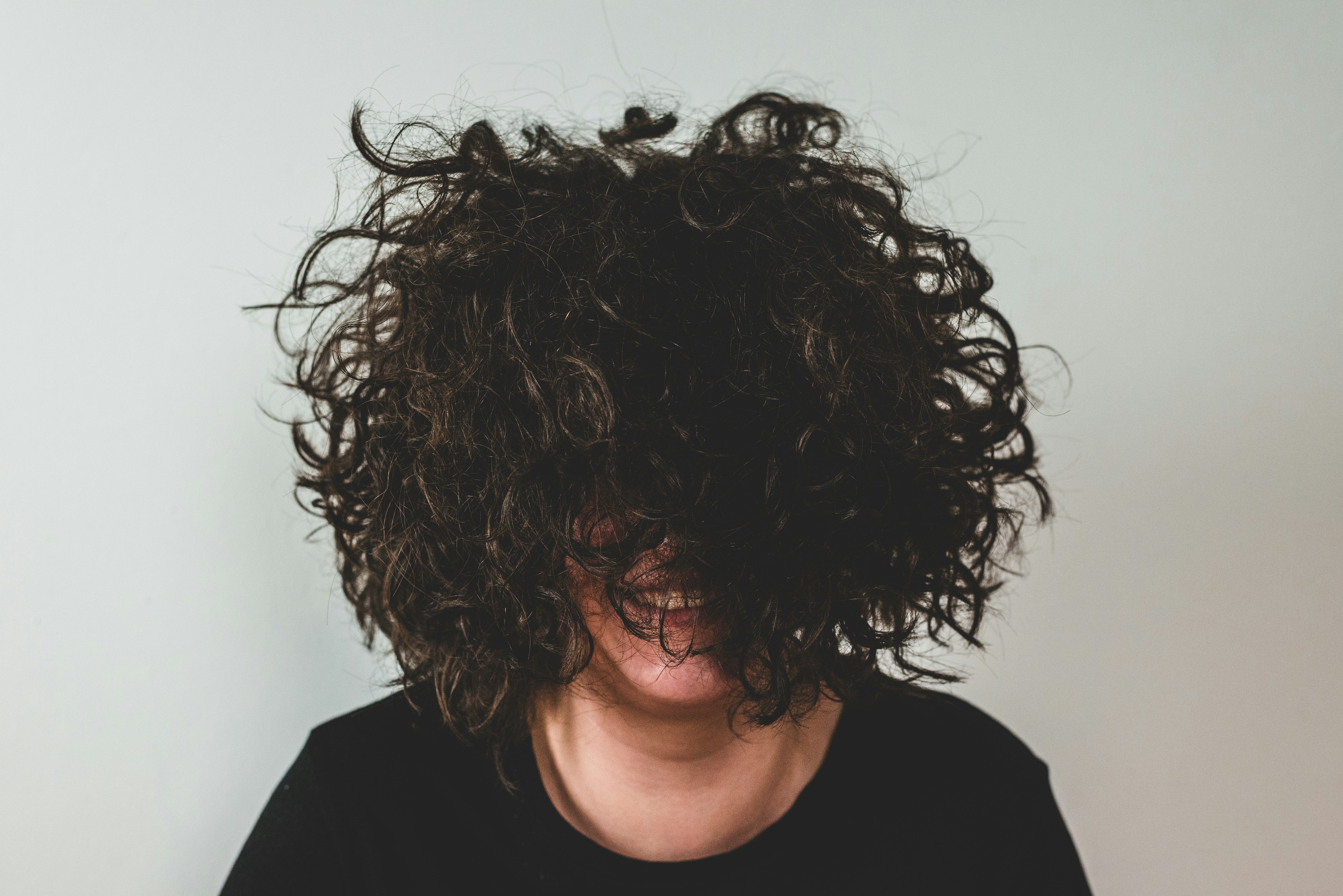 astuces naturelles pour cheveux bouclés