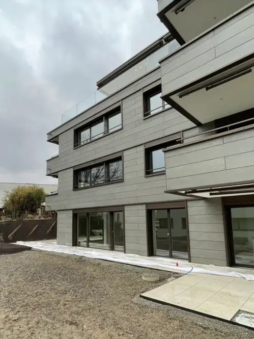 Moderne 5.5-Zimmer-Wohnung in Erlenbach, ZH