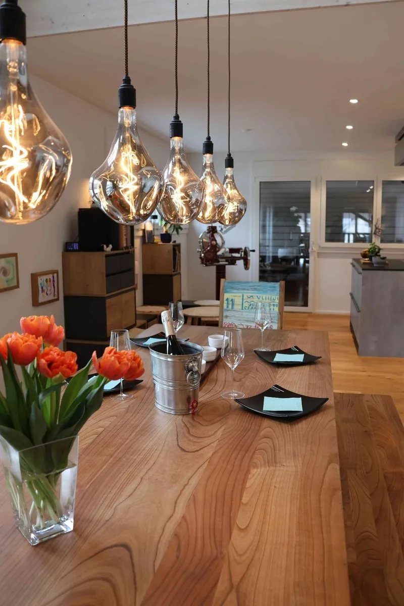 Befristet, möbliert: Grosszügige 5.5-Zimmer-Maisonettewohnung in Unterengstringen