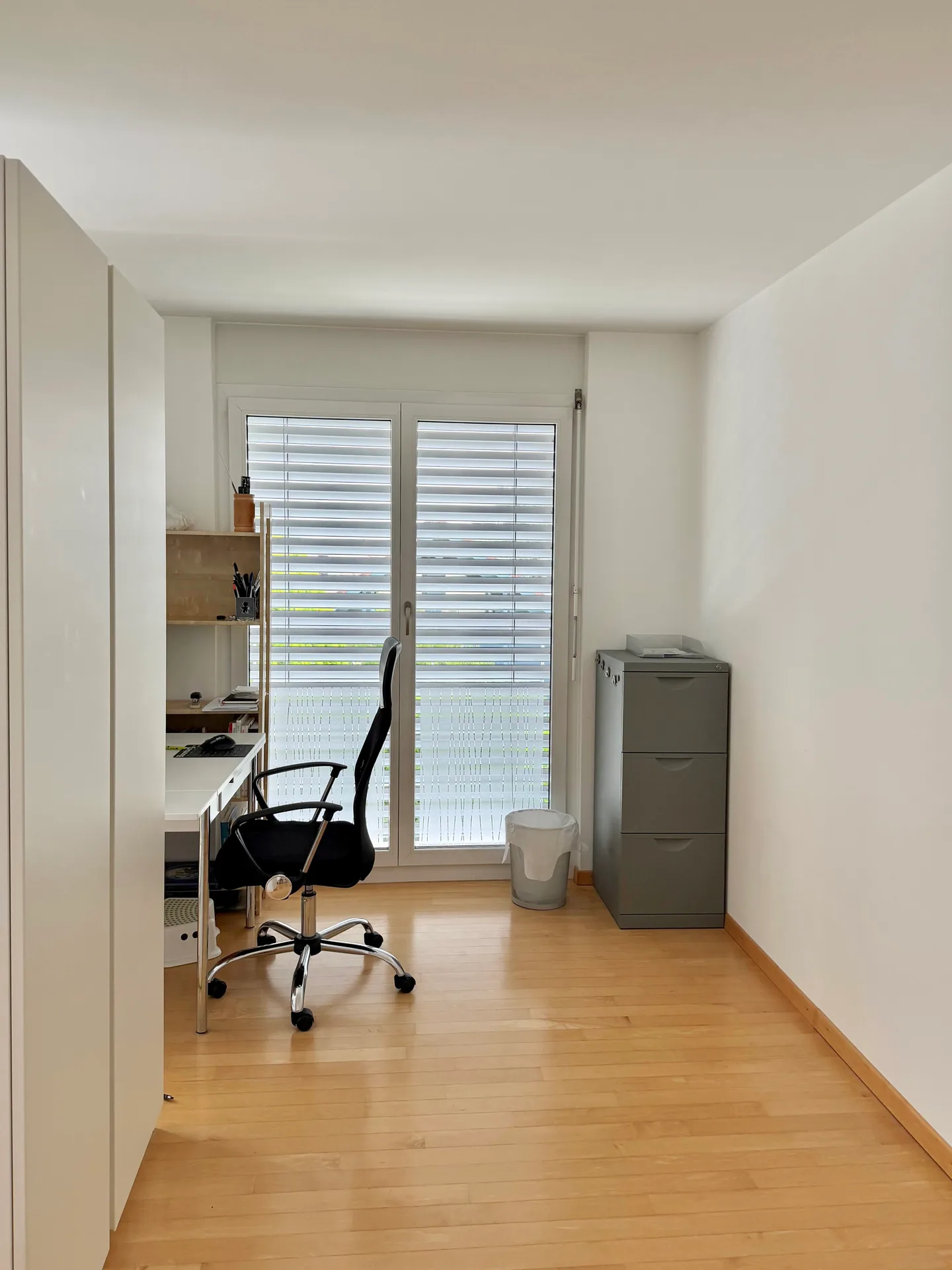 Befristet, möbliert: 4.5 Zimmer mit Cheminée in Forch