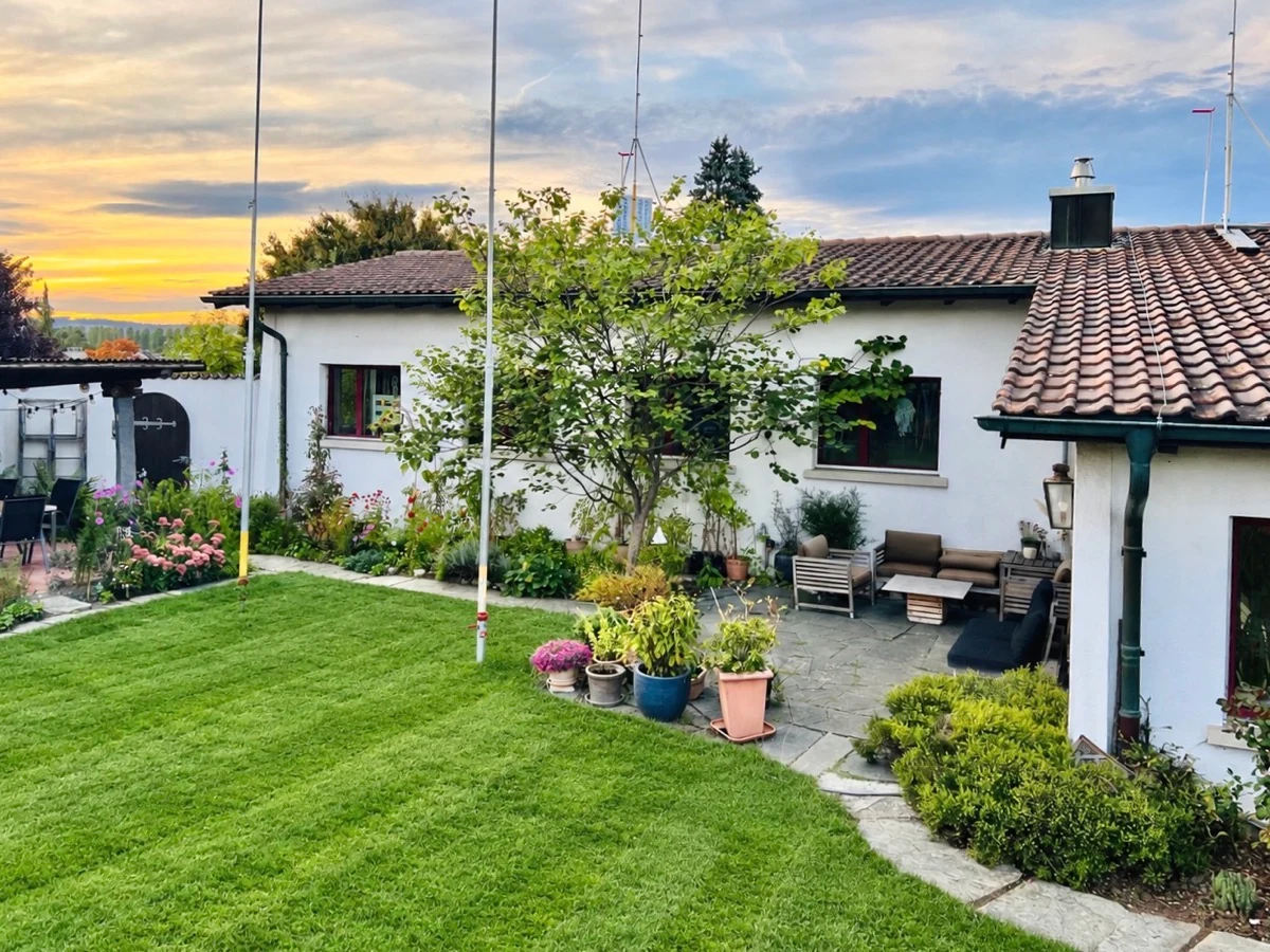 Befristet, möbliert: 6.5-Zimmer-Haus mit grossem Garten in Sursee