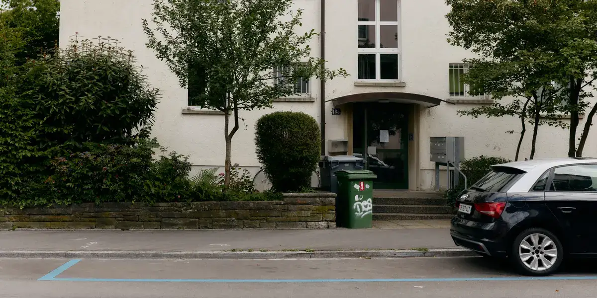 Parkplatz in 6410 Arth, Bahnhofstrasse 10