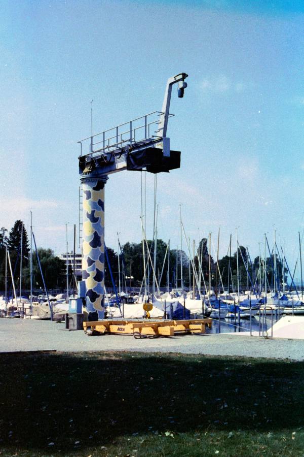 Kamera: Canon EOS 600,  Film: Harman Phoenix II 200