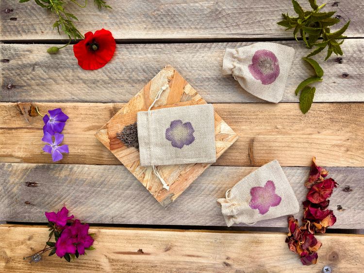 Impressions végétales et création de sachets parfumés