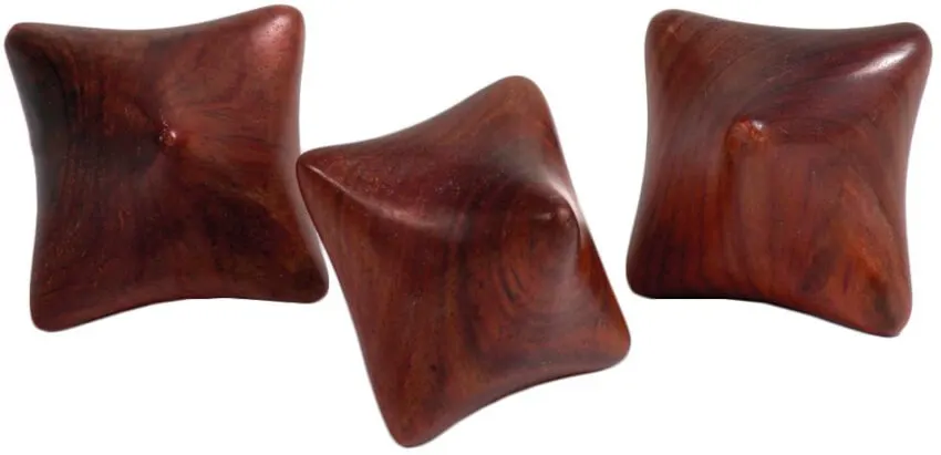 Massagewürfel aus Hartholz